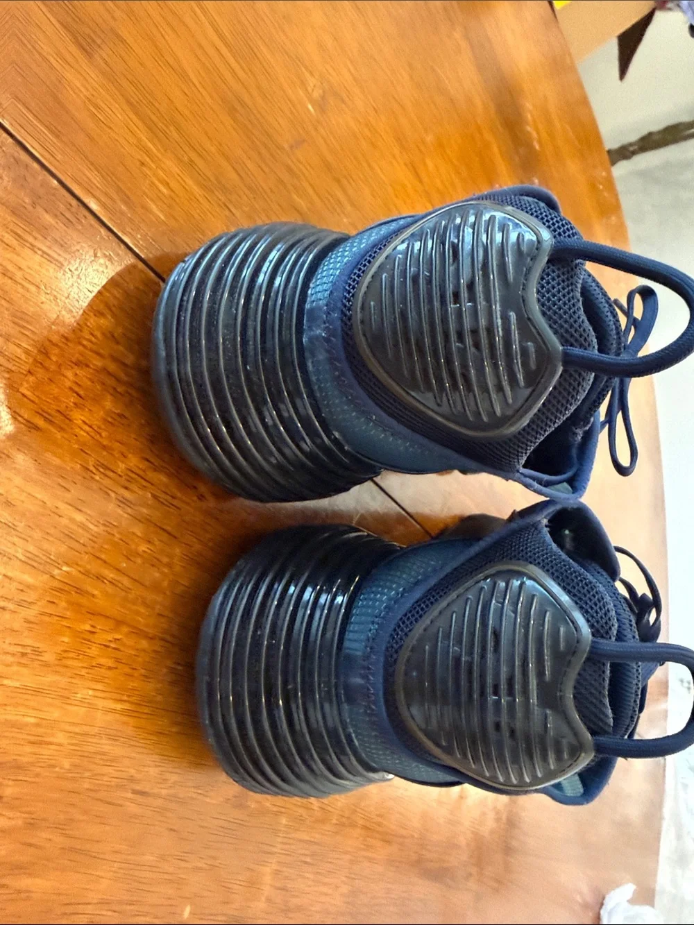 Nike lightweight sneakers